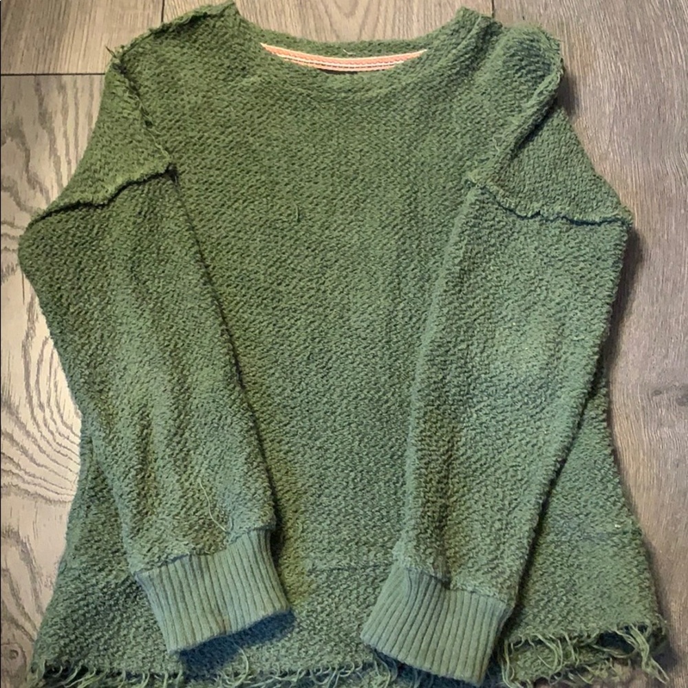 Girls Frayed Sweater with Zip sleeve details!